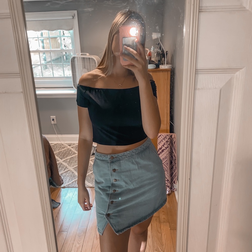 Black Off the Shoulder Crop Top